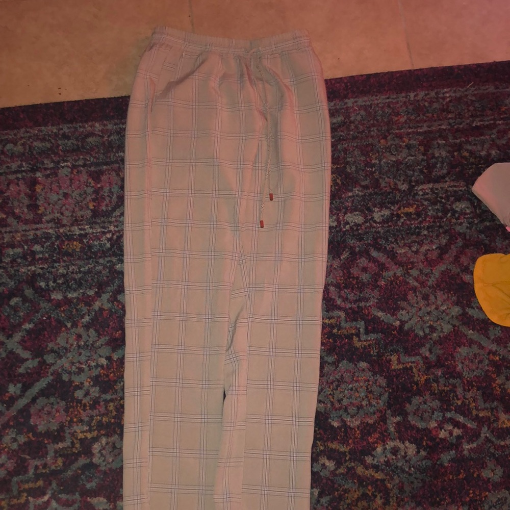 Sizesmall from forever 21. Never been worn. color is grey with white&blue stripe